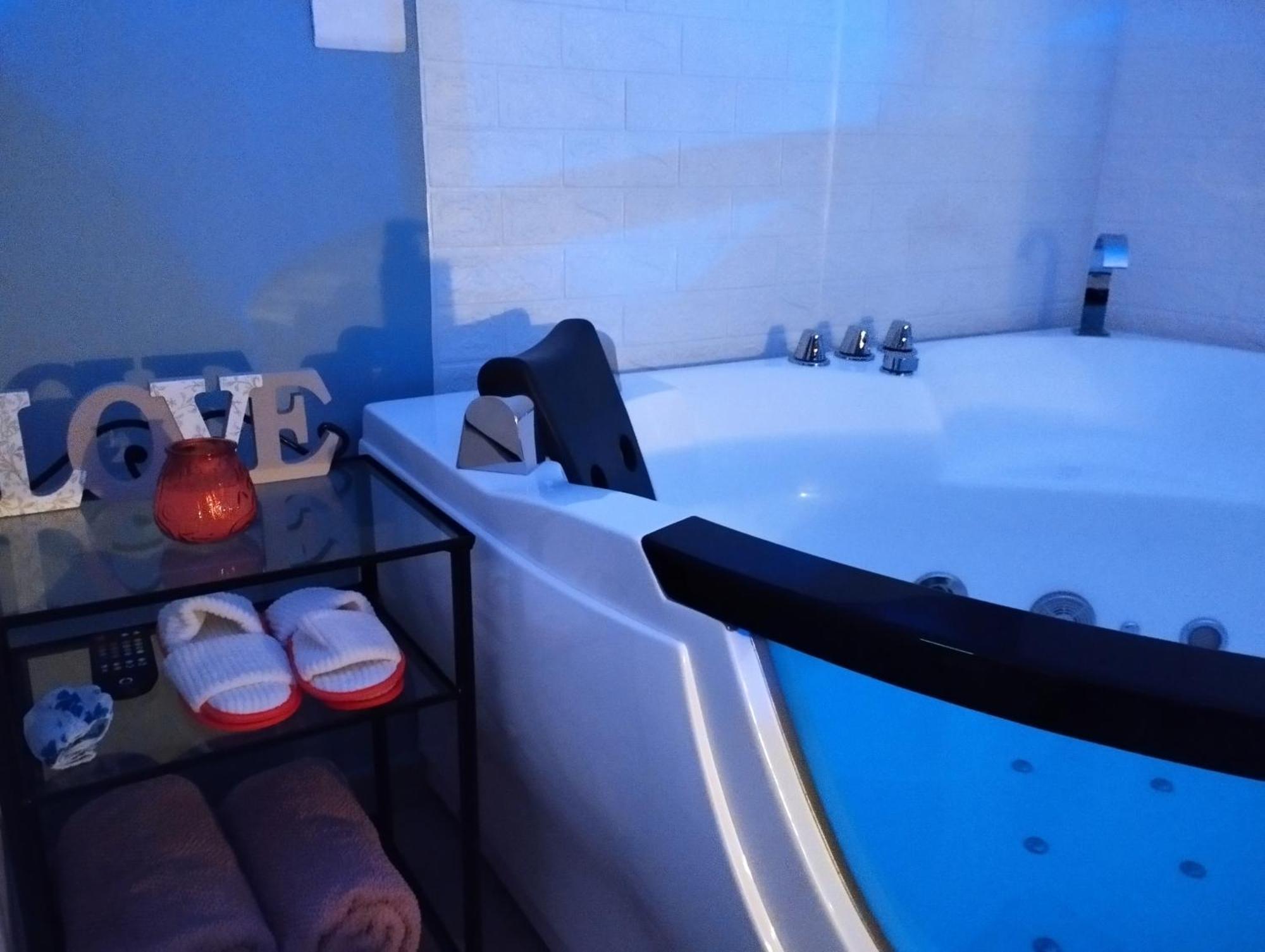Villa Bed&Dreams In Salento Bilocale Con Vasca Idromassaggio Guagnano Exterior foto